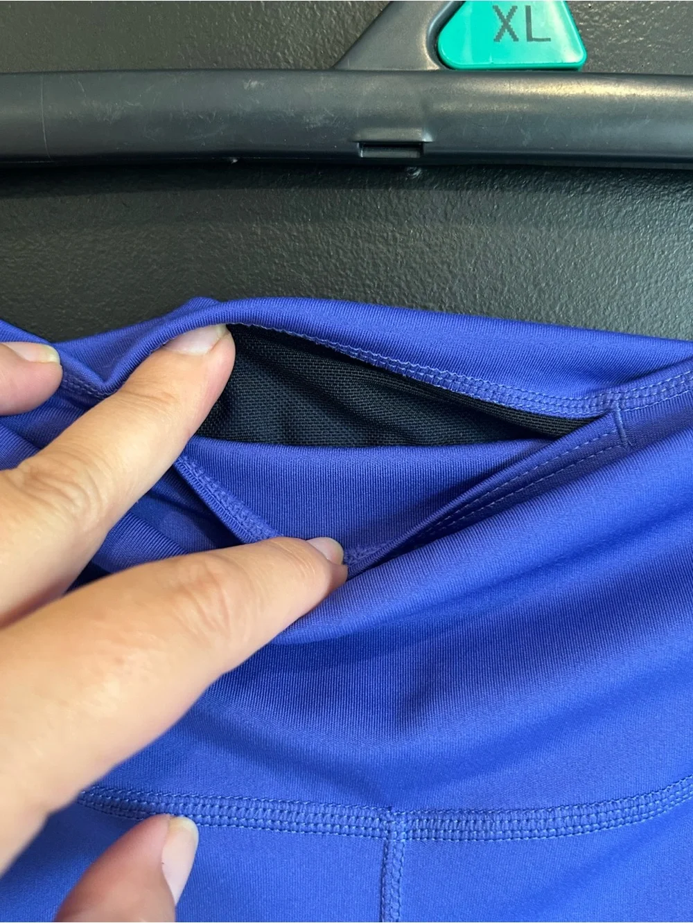 Nike Dri-FIT One Mid-Rise 7/8 Ankle Leggings in Sapphire Blue